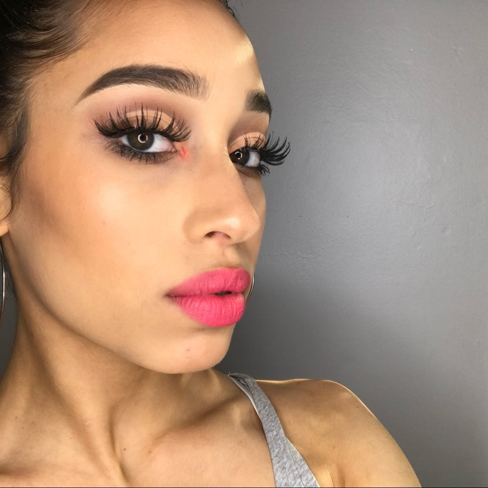 Meet your Posher, Celina